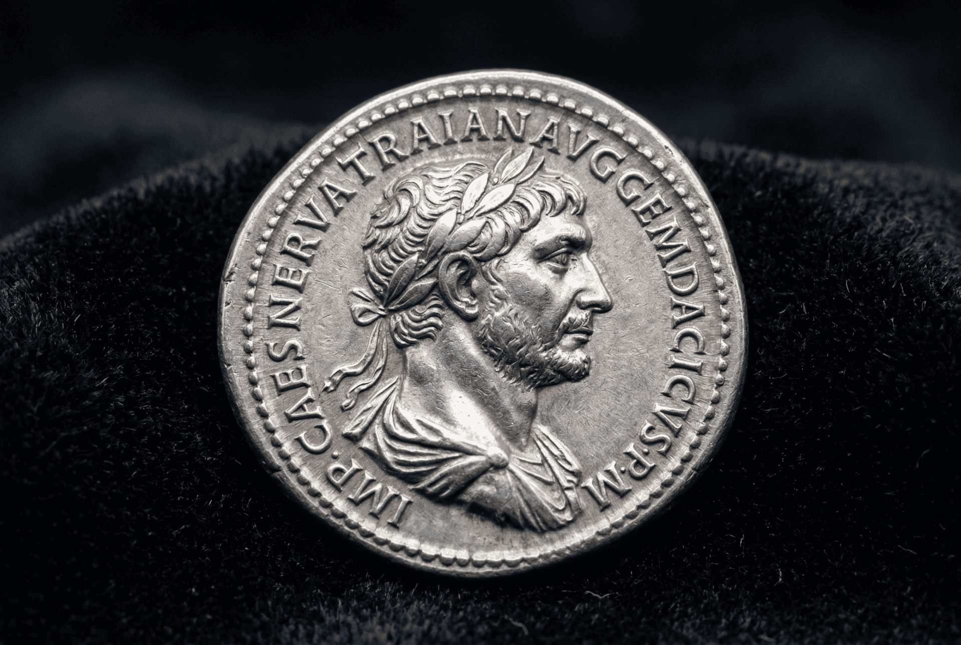 Das römische Kaiserporträt zwischen Realismus und Propaganda